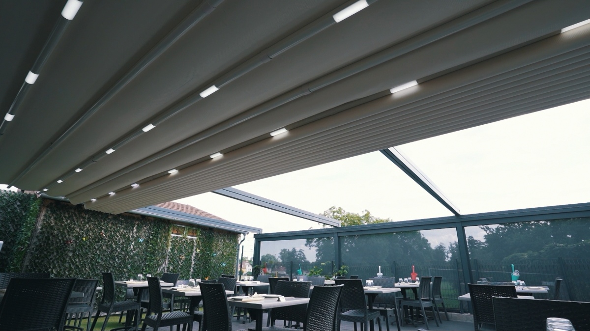 Pergola lumineuse de la terrasse